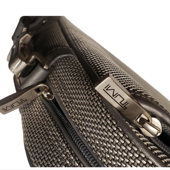 Tumi Geay Laptop Bag - Picture 6 of 16